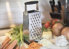 "Imam 55 let in do danes nisem vedela, da ima ribežnik tudi to uporabno funkcijo!"