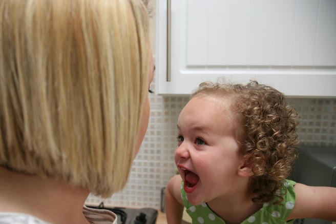 vzgoja otroci starš mama razvajenost otrok deklica