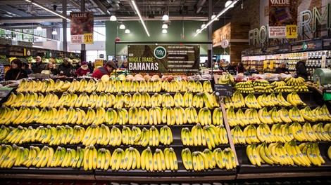 Banane v živilski trgovini