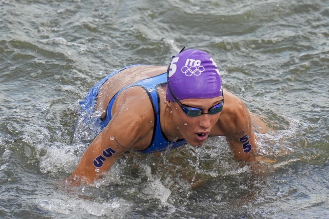 Ženska triatlonka na olimpijskih igrah v Parizu