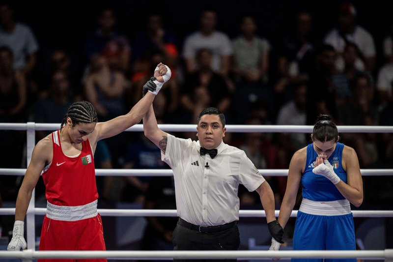 Imane Khelif in Angela Carini na olimpijskih igrah v Parizu