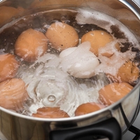 Kuhano jajce ali omleta? Gastroenterolog pojasnjuje, kaj je boljše, če hujšate