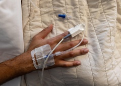 Sepsa je tiha nevarnost, ki vsako leto vzame milijone življenj: kako jo pravočasno prepoznati?