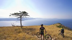 5 razlogov, zakaj si jeseni privoščiti aktivne počitnice ob morju (tretjemu ne boste mogli reči ne, našli pa smo tudi popolno nastanitev!)