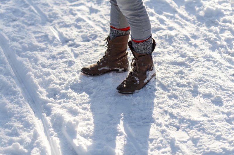 Naj vam nizke temperature ne pridejo do živega: stari ruski trik za gretje stopal in boljšo cirkulacijo