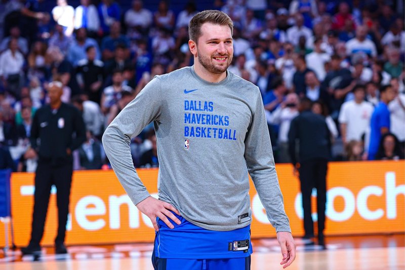 Zmagoviti očkov začetek nove sezone NBA si je ogledala tudi mala Gabriela Dončić z ljubkimi čopki (FOTO)