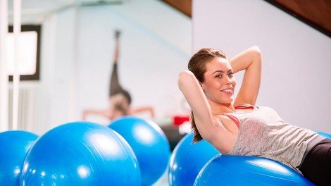 Pilates je celostna telesna vadba, ki združuje misel, telo in duha