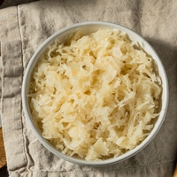 Napihnjenost, utrujenost in slab imunski sistem? 5 težav, ki jih kislo zelje odpravi presenetljivo hitro (VIDEO)