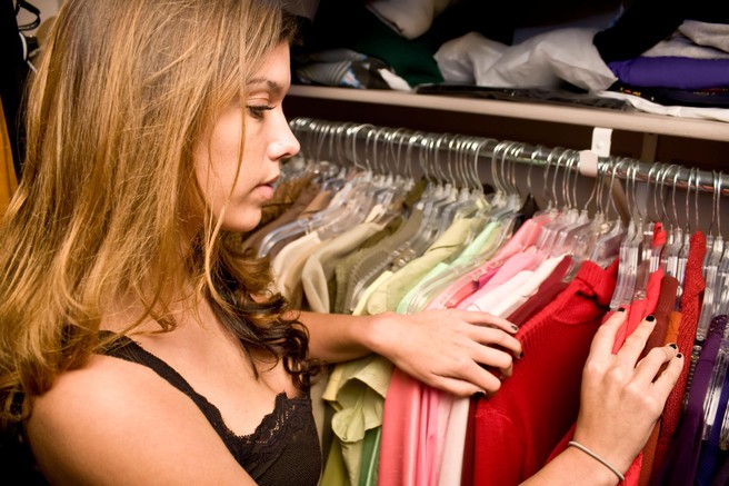 oblačila moda omara izbira