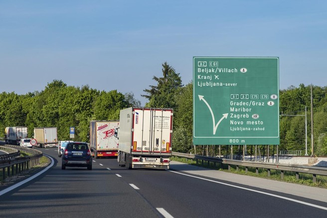avtocesta slovenija reševalni pas kazen