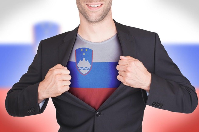 moški petje zbor slovenija tradicija
