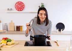 Slasten recept, ki vas bo povsem sezul: tako na hitro pripravite "lazanja" enolončnico