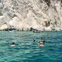 Destinacija, ki jo Slovenci naravnost obožujejo, je bila razglašena za prestolnico množičnega turizma: obiskovalci poročajo o gneči, hrupu in smeteh