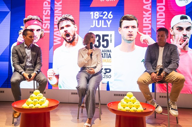Blaž Jakič, član uprave Zavarovalnice Triglav, Danira Rančić, članica uprave Plave Lagune in direktor turnirja Tomislav Poljak.