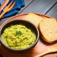 Imate doma preveč bučk? Pripravite bučkin pesto, ki je letos poleti pravi hit