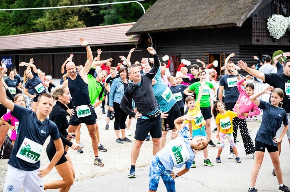 Se pripravljate na maraton? Trener Klemen Dolenc je dekletom iz projekta Moja prva 10ka ponudil ključne usmeritve za učinkovit trening (foto: Triglav)