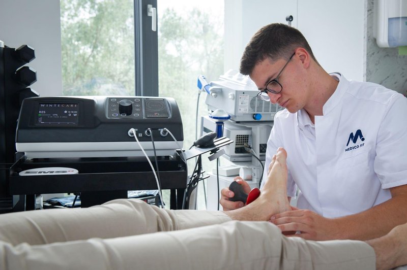 Bolečina v gležnju med tekom – od prvih bolečin do celostne rehabilitacije!