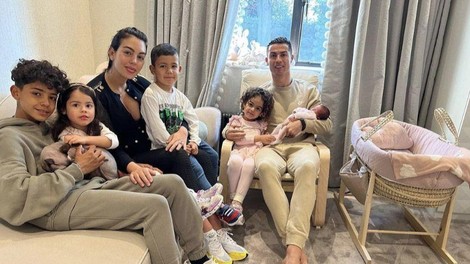 Po "nezdravi" hrani je obvezna telovadba, nogomet pa je na sporedu vsak dan: to je 5 pravil, ki se jih pri vzgoji otrok drži Cristiano Ronaldo