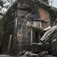 Arheologi kopali pod Hitlerjevim brlogom: srhljiva najdba pretresla celo vsega hudega vajene raziskovalce