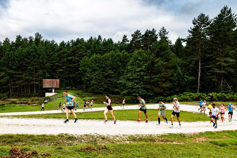 Triglav tek privabil več kot 2.000 obiskovalcev