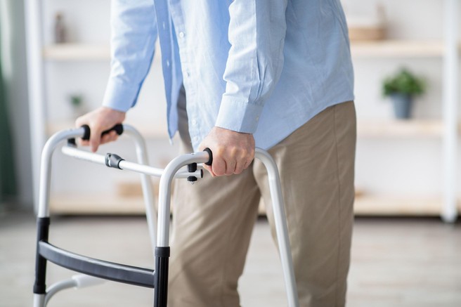 Zdravnik s Floride prvi na svetu prejel novo terapijo za ALS: ta korak bi lahko spremenil prihodnost zdravljenja bolezni