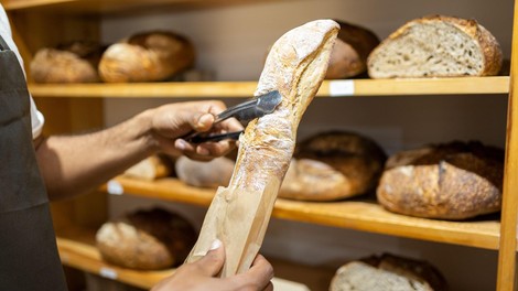 pekarna kruh postrezba skandal kapa rasizem zda seattle