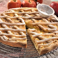 Če želite pripraviti najboljšo jabolčno pito, si zapišite ta recept: uporabljale so ga že naše babice, za mero pa ne potrebujete tehtnice