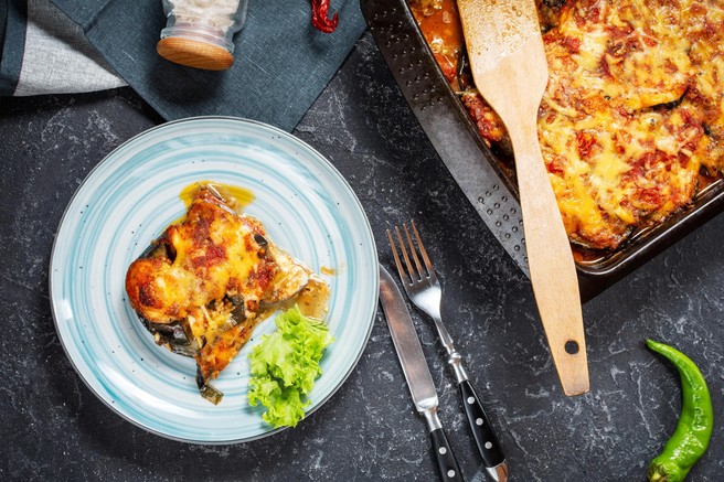 Mediteranska musaka z jajčevcem: lahek in okusen obrok iz 5 sestavin (RECEPT)