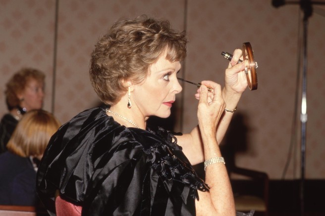 Tik pred smrtjo je razkrila skrivnost dolgega in srečnega življenja: slovita igralka umrla v 101. letu, brez bolečin in trpljenja