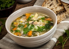 "Penicilin juha", ki krepi imunski sistem: zapišite si recept za naravno podporo v sezoni prehladov in gripe