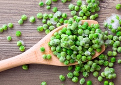 Zamrznjen grah že ves čas pripravljate narobe: tako bo veliko okusnejši in kuhan v hipu