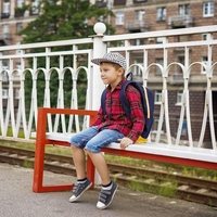 Pri 4 letih ostal sam na železniški postaji, nato so ga posvojili na drugem koncu sveta: po 30 letih končno izvedel resnico