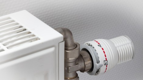 temperatura spanje soba zdravje pocutje ogrevanje 18 stopinj celzija radiator