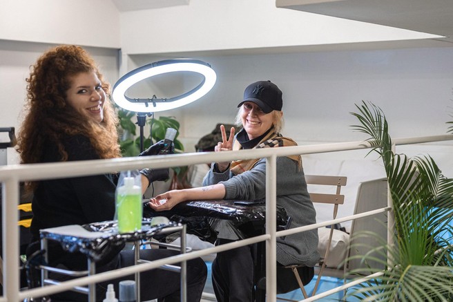 Umetnost na koži: Ekskluzivni dogodek Tattoo Care Jasne Grbić in ZEERAW Tattoo studia