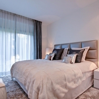 Najela sta Airbnb in našla sporočilo na postelji: splet se je nasmejal do solz