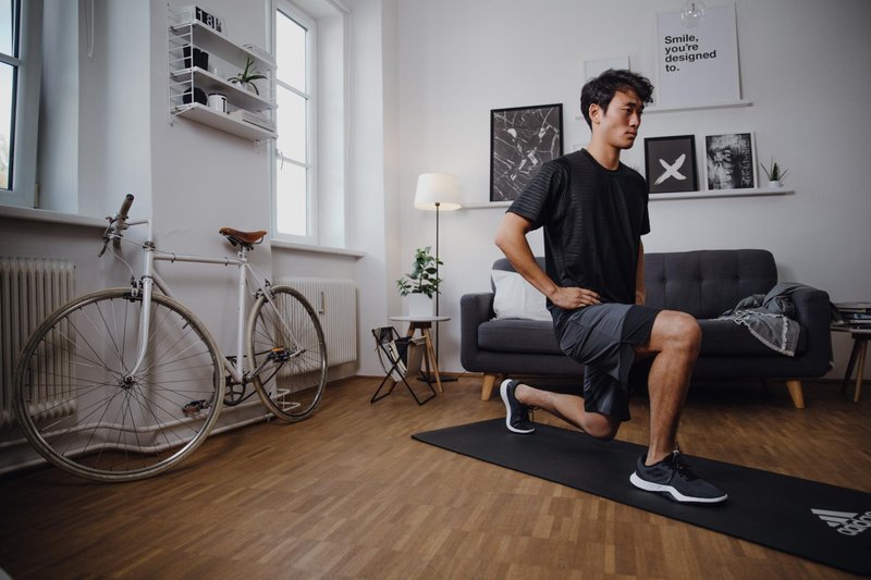 Zakaj in kako telo pravočasno pripraviti na smučarsko sezono?