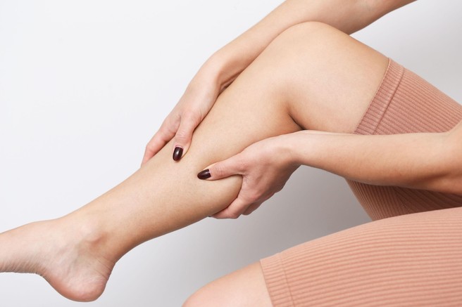 Kako prepoznate krvni strdek v telesu? Ne spreglejte teh 8 opozorilnih znakov