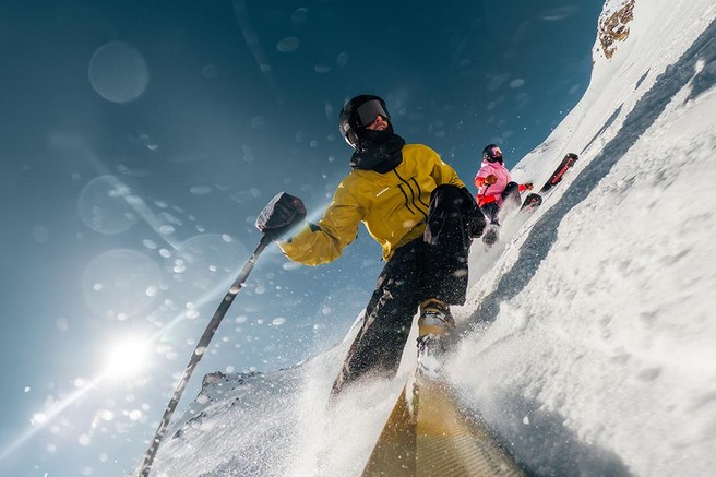 Pregled trga: Moške vsestranske smuči za čisti smučarski užitek