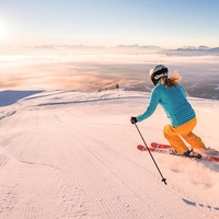 Pregled trga: Ženske vsestranske smuči za popoln užitek na snegu