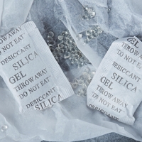 Ne zavrzite vrečk s silikagelom: uporabite jih lahko za številne namene