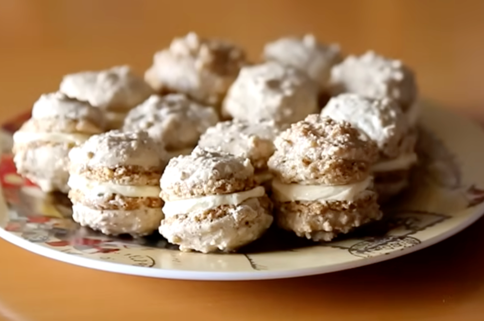 To sladico je oboževala vsa Jugoslavija: ne zahteva dragih sestavin, priprava pa je otročje lahka (foto: Youtube / Posnetek zaslona)