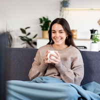 Kako preprečiti negativne učinke sedenja? Strokovnjaki odkrili preprost način za zmanjšanje zdravstvenih tveganj