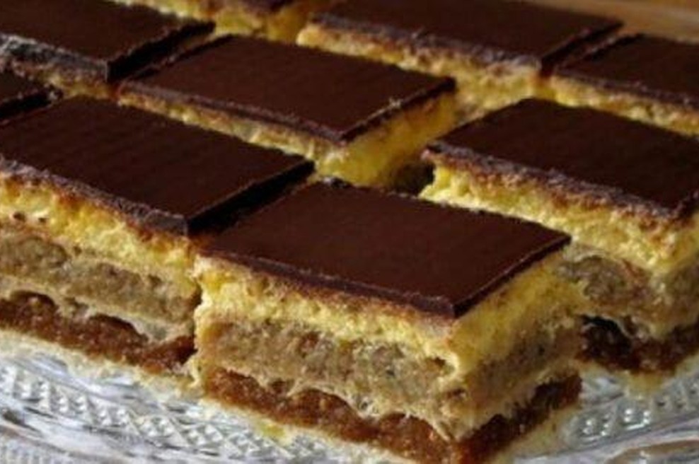 Pomešajte, namažite in že imate božansko sladico: tako pripravite domače napolitanke s tremi bogatimi nadevi (vsak je boljši od prejšnjega) (foto: Pinterest / Posnetek zaslona)