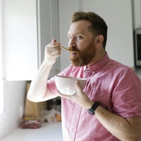 Nutricionist prisega na ta zajtrk: »Pripravi me na uspešen dan in zaradi njega se dobro počutim«