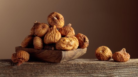 Pozabljena terapija naših prednikov: suhe fige in jabolčni kis za zdravo prebavo (VIDEO)