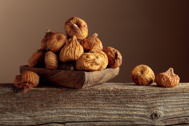 Pozabljena terapija naših prednikov: suhe fige in jabolčni kis za zdravo prebavo (VIDEO)