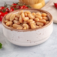 Nikakor ne v vodo: fižol bi pred kuhanjem morali namočiti v to sestavino