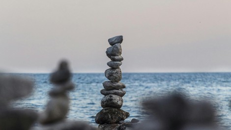 Ljubljeni osebi podarite posebno pozornost, ki vaju bo še bolj povezala (navdih za valentinovo, ki presega vsa druga darila)