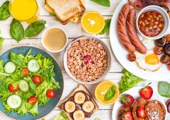 Če za zajtrk pogosto jeste to živilo, se lahko čez 10 let pojavijo zamaščena jetra: slabo vpliva na telo in zvišuje holesterol