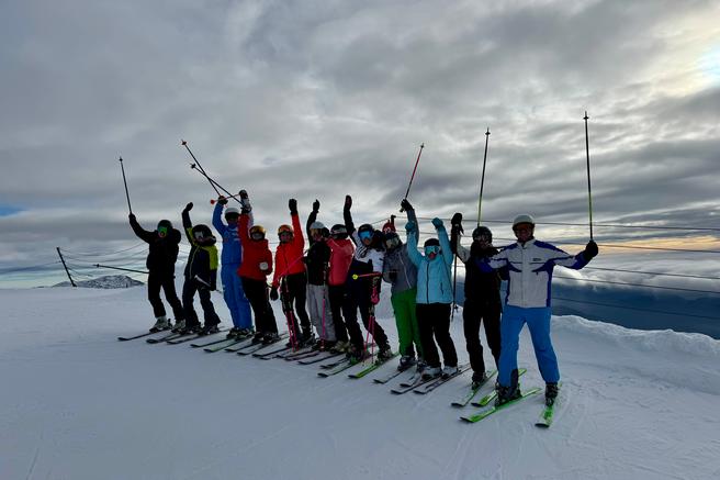 VIDEO in FOTO reportaža: Doživeli smo popoln Elanov smučarski dan na Krvavcu (smučanje še nikdar ni bilo lažje!)
